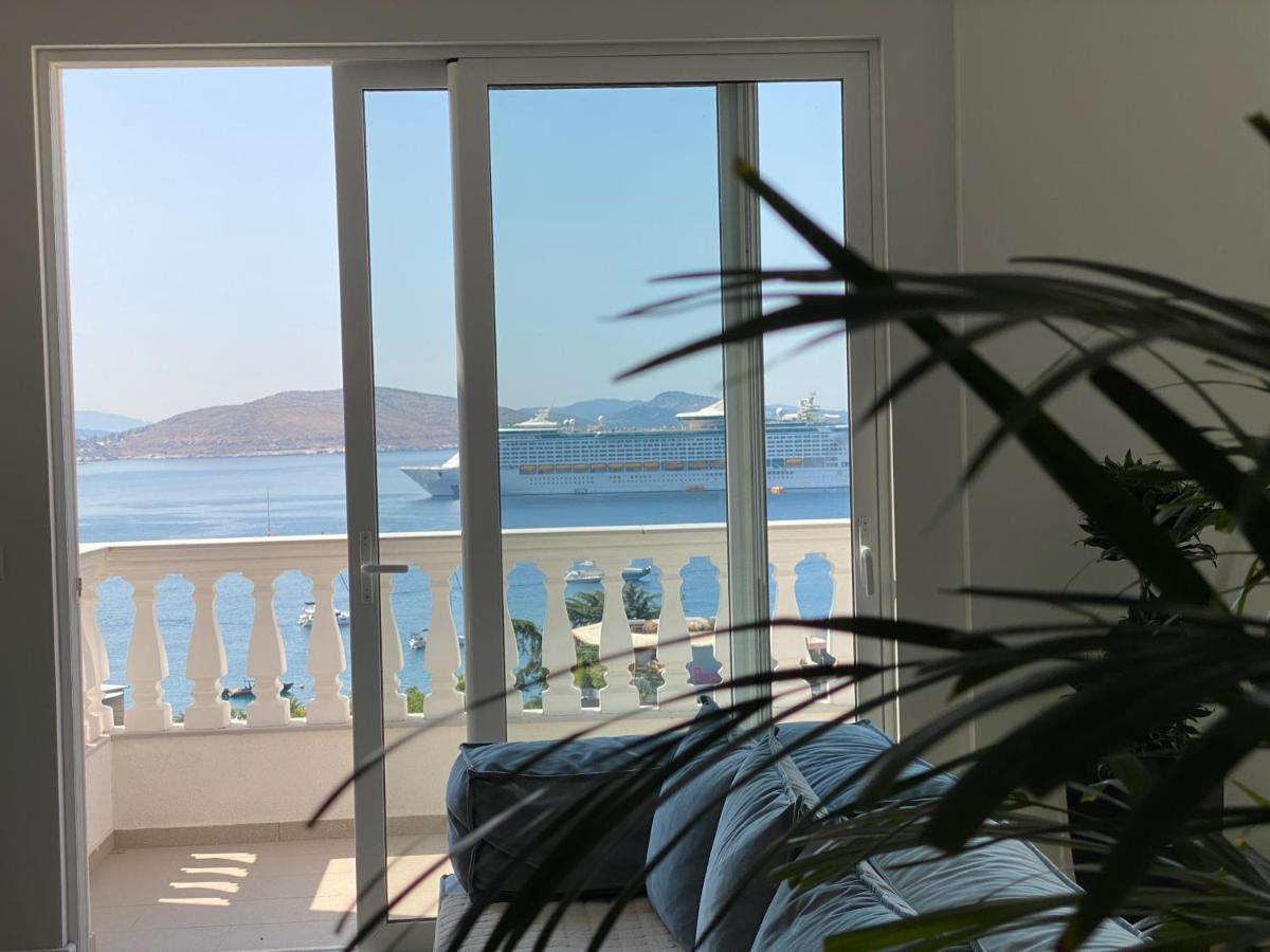 Amarilis Luxury