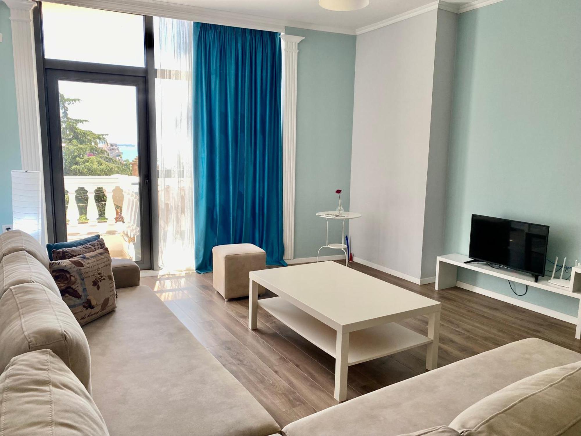 Amarilis Luxury