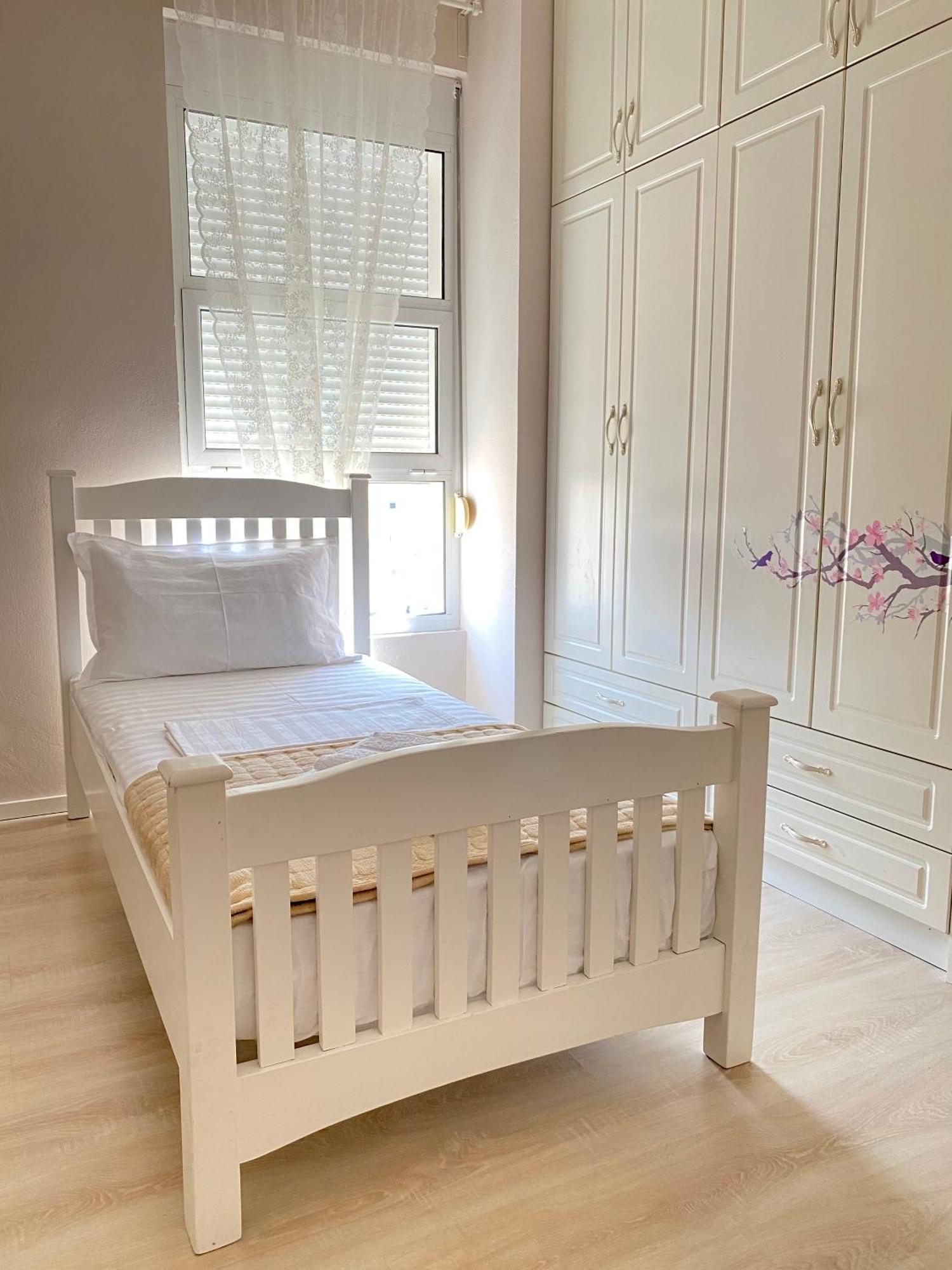 Amarilis Luxury