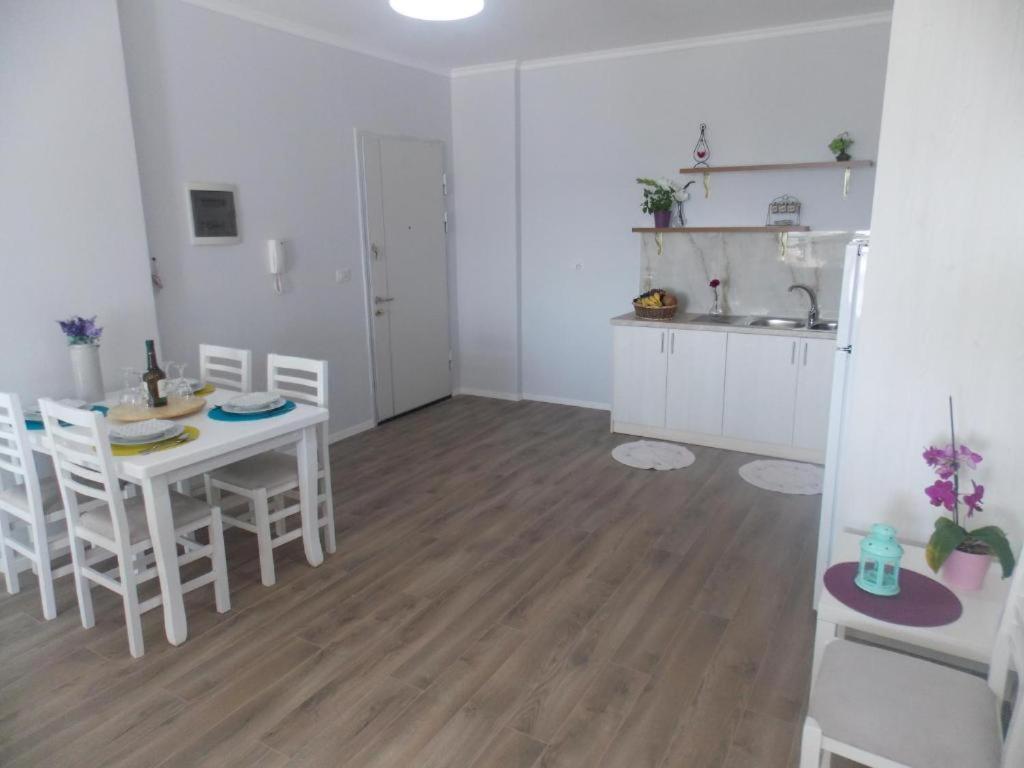 Amarilis Luxury * Sarande